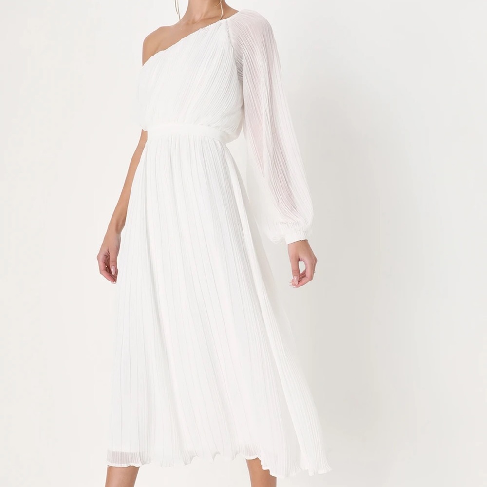 NET Lulus one shoulder white dress never worn